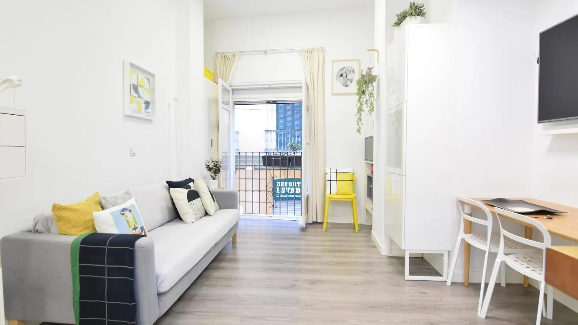 Επικοινωνία με το Apartamento Atarazanas Malaga Centro Historico